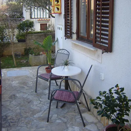 With A Parking Space - 22305 3* Cres