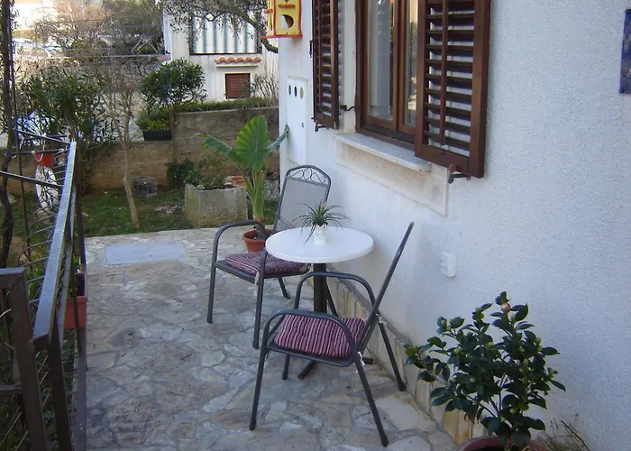 With A Parking Space - 22305 3* Cres